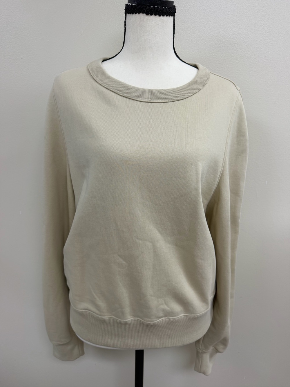 NWOT UNIQLO Beige Crewneck Sweatshirt